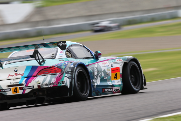 公式テスト鈴鹿: 片岡龍也／河野駿佑組（GT300:グッドスマイル 初音ミク Z4）