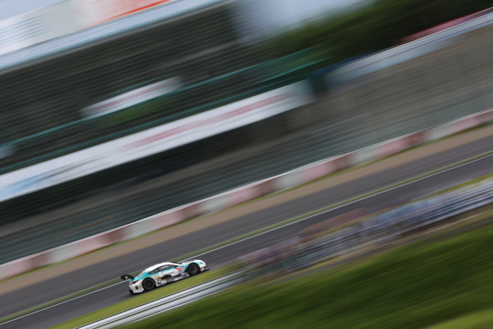 公式テスト鈴鹿: 中嶋一貴／ジェームス・ロシター組（GT500:PETRONAS TOM'S RC F）