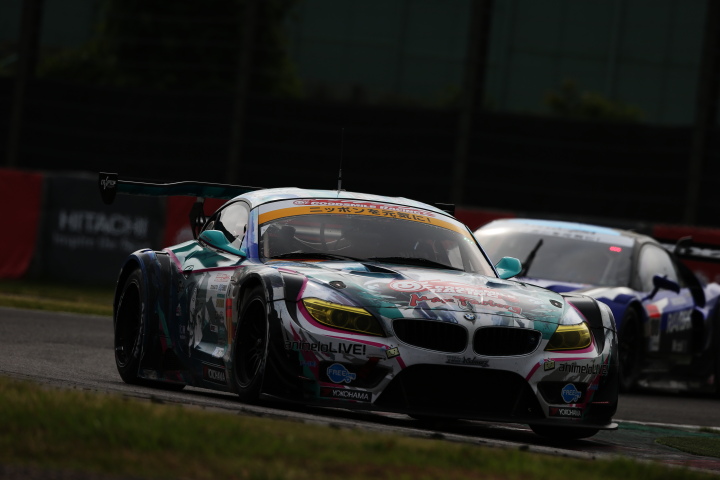 公式テスト鈴鹿: 片岡龍也／河野駿佑組（GT300:グッドスマイル 初音ミク Z4）