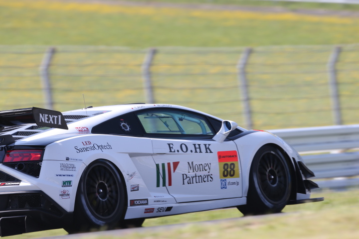 公式練習: 織戸学／青木孝行組（GT300:マネパ ランボルギーニ GT3）