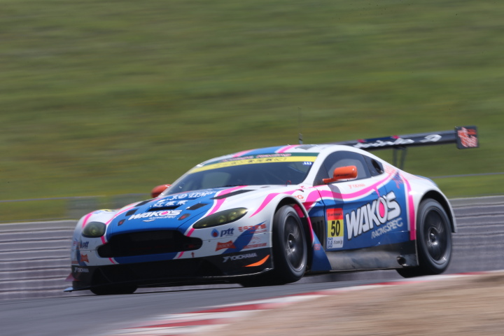 公式練習: 加納政樹／安岡秀徒組（GT300:WOKO'S Exe Aston Martin）