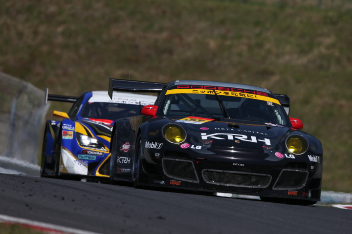 公式練習: 都筑晶裕／峰尾恭輔組（GT300:PUMA KRH PORSCHE）