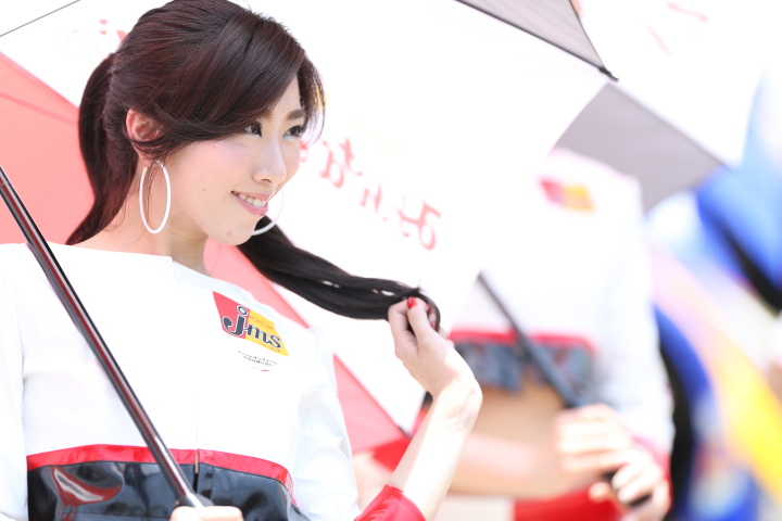 ピットウォーク: レースクイーン