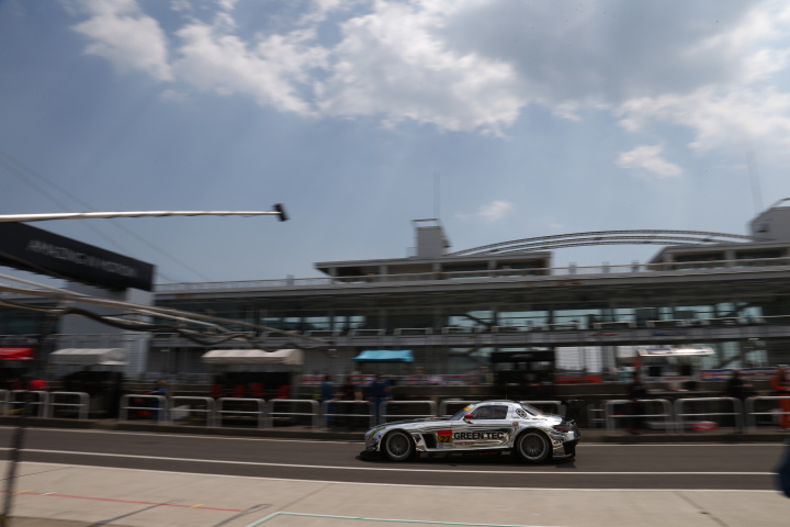 ノックアウト予選: 和田久／土屋武士組（GT300:グリーンテック SLS AMG GT3）