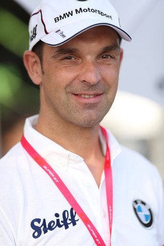 キッズウォーク: ヨルグ・ミューラー（GT300:Studie BMW Z4）