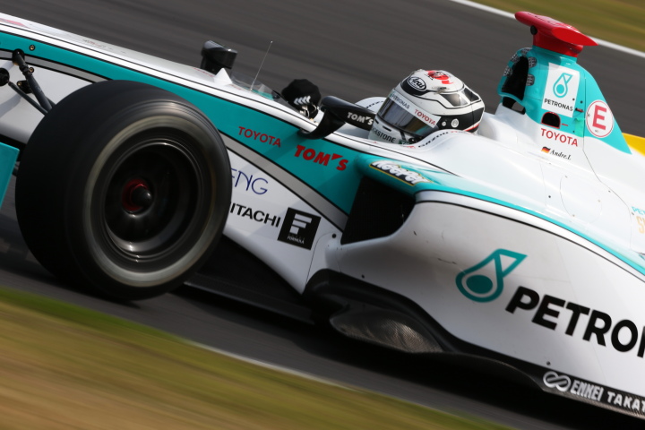 フリー走行1回目: アンドレ・ロッテラー（PETRONAS TOM’S SF14）