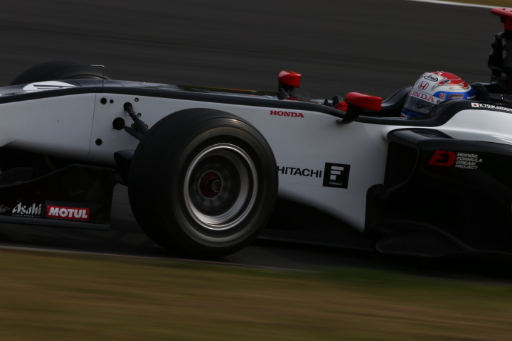 フリー走行1回目: 塚越広大（HP SF14）