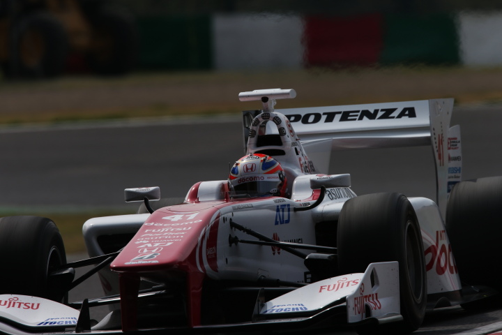 フリー走行1回目: 武藤英紀（DOCOMO DANDELION M41Y SF14）