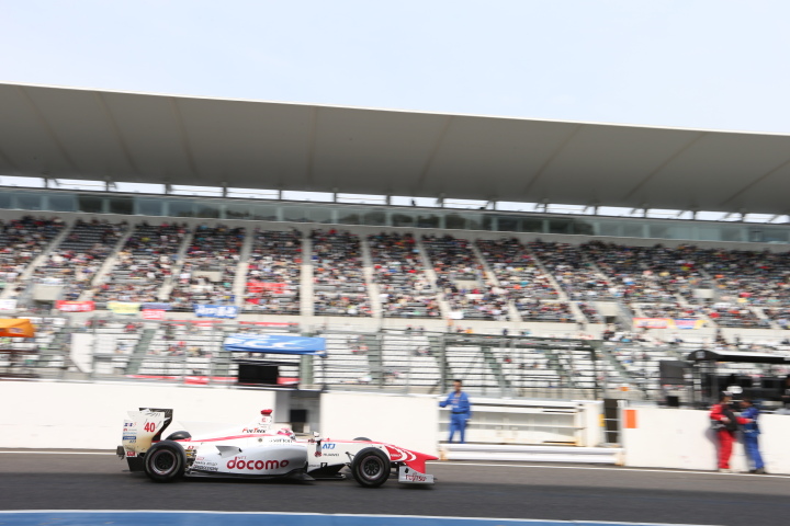 ノックアウト予選: 野尻智紀（DOCOMO DANDELION M40T SF14）