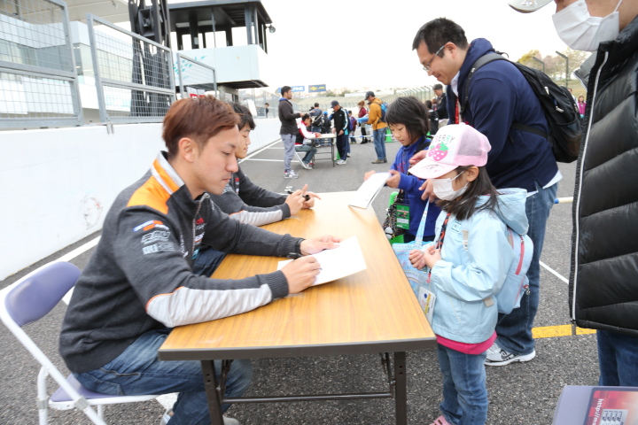 石浦宏明（P.MU/CERUMO・INGING SF14）