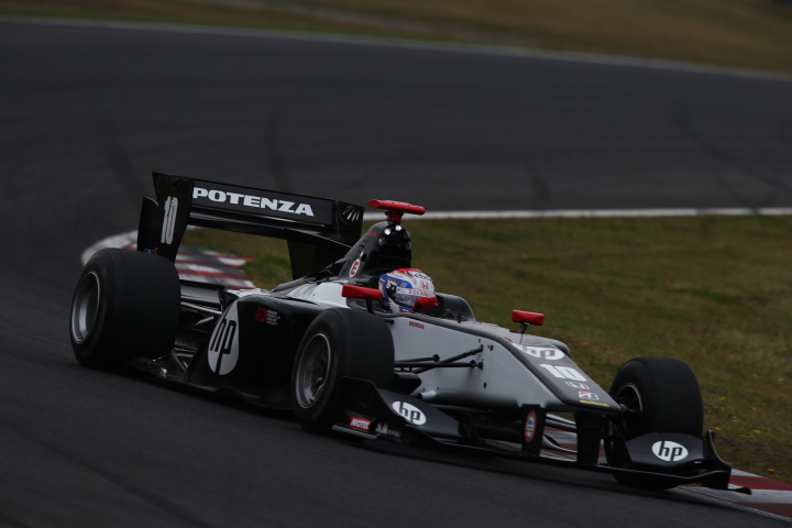 フリー走行2回目: 塚越広大（HP SF14）