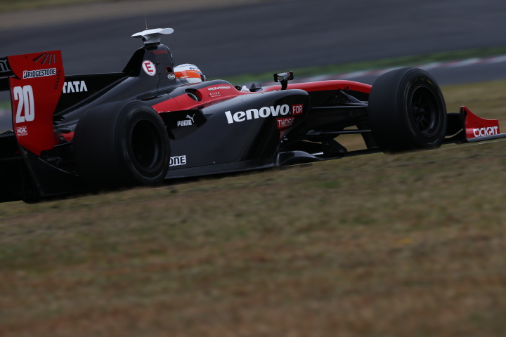 フリー走行2回目: クマール・ラム・ナレイン・カーティケヤン（Lenovo TEAM IMPUL SF14）