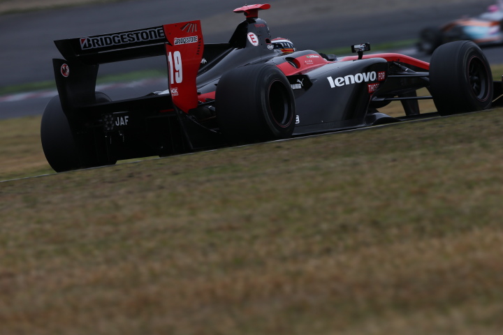 フリー走行2回目: ジョアオ・パオロ・デ・オリベイラ（Lenovo TEAM IMPUL SF14）