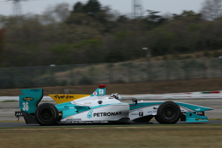 フリー走行2回目: アンドレ・ロッテラー（PETRONAS TOM’S SF14）