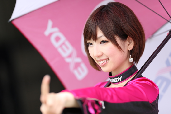 ピットウォーク: レースクイーン