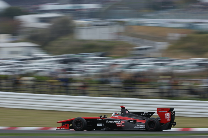 決勝レース: ジョアオ・パオロ・デ・オリベイラ（Lenovo TEAM IMPUL SF14）