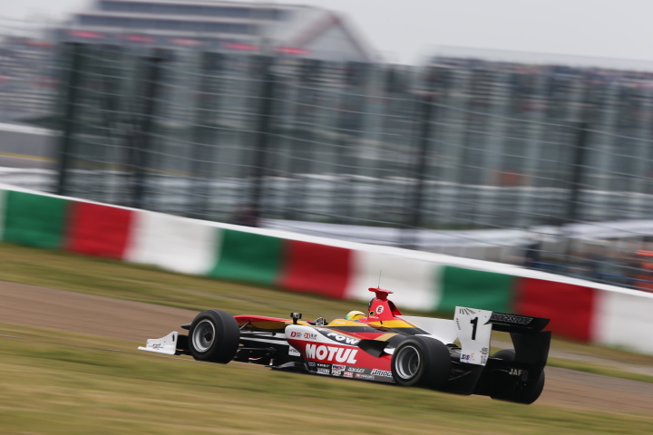 決勝レース: 山本尚貴（TEAM 無限 SF14）