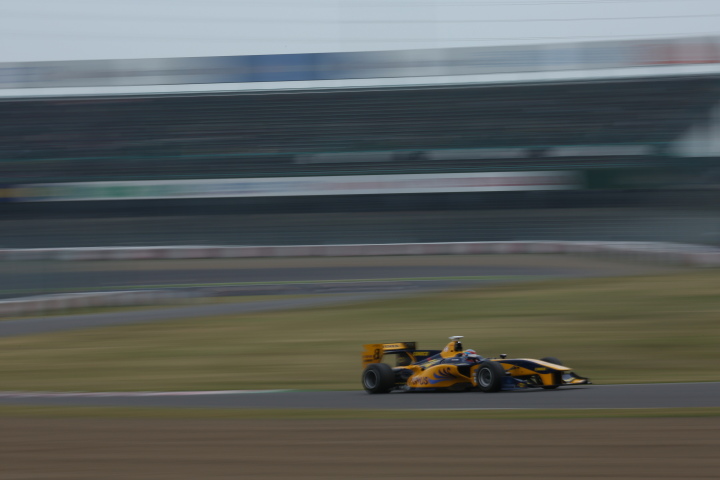 決勝レース: ロイック・デュバル（Team KYGNUS SUNOCO SF14）