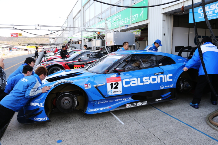 オープンピット: 安田裕信／ジョアオ・パオロ・デ・オリベイラ組（GT500:カルソニックIMPUL GT-R）