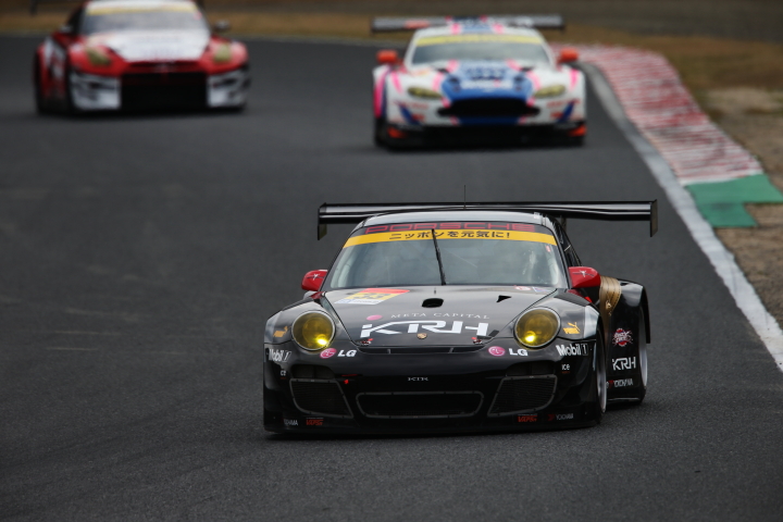 公式練習: 都筑晶裕／ティム・ベルグマイスター組（GT300:PUMA KRH PORSCHE）