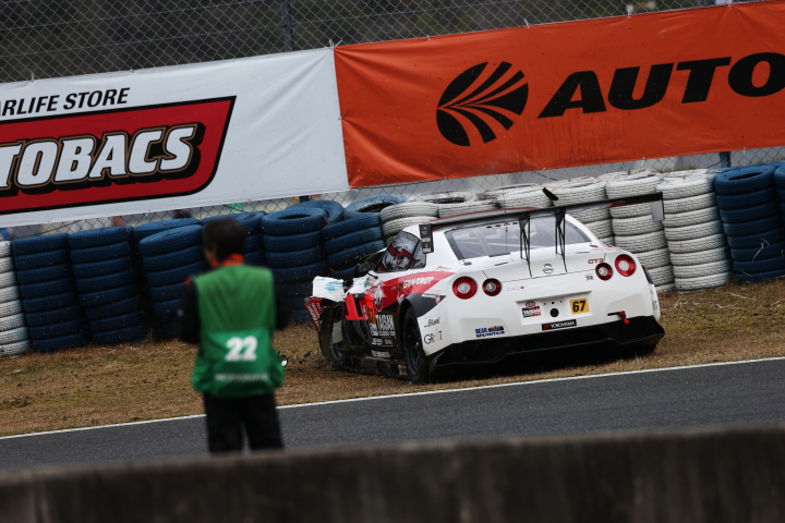 公式練習: 横溝直輝／密山祥吾組（GT300:STP タイサン GAIA POWER GT-R）