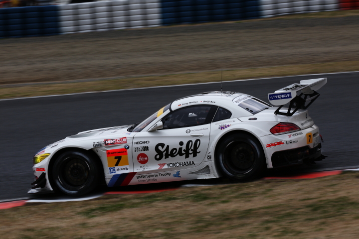 公式練習: ヨルグ・ミューラー／荒聖治組（GT300:Studie BMW Z4）