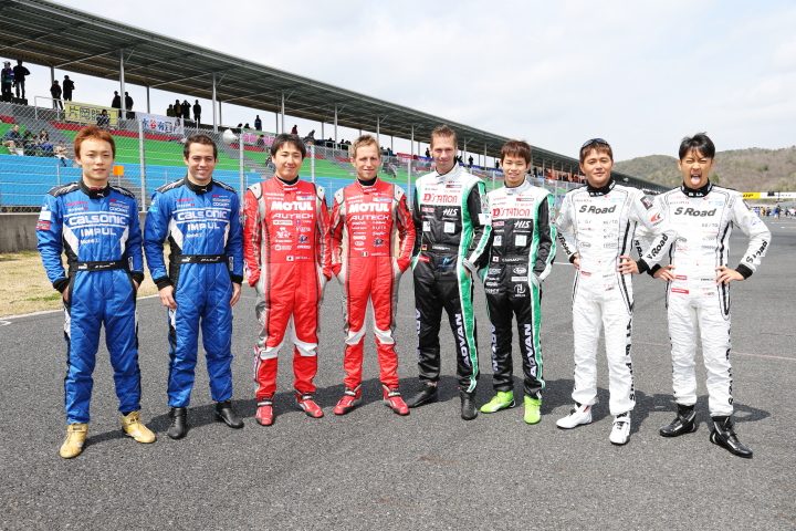 ニッサンドライバー集合写真