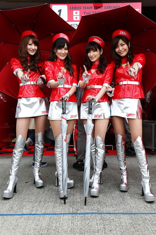 ピットウォーク: レースクイーン