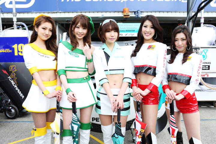 ピットウォーク: レースクイーン