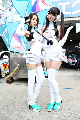 ピットウォーク: レースクイーン