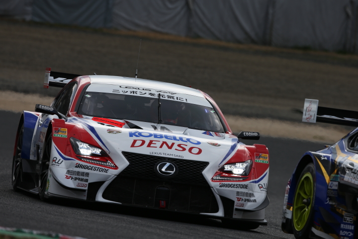ノックアウト予選: 石浦宏明／オリバー・ジャービス組（GT500:DENSO KOBELCO SARD RC F）