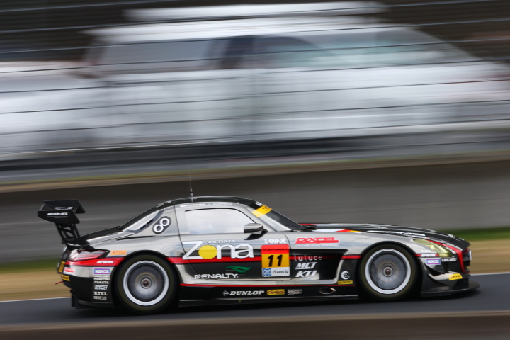 フリー走行: 平中克幸／ビヨン・ビルドハイム組（GT300:GAINER DIXCEL SLS）