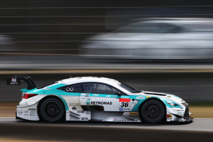 フリー走行: 中嶋一貴／ジェームス・ロシター組（GT500:PETRONAS TOM'S RC F）