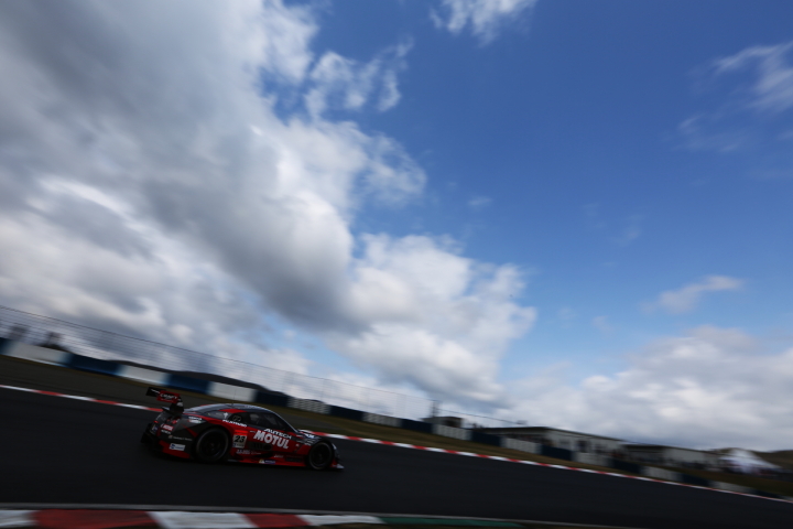 サーキットサファリ: 松田次生／ロニー・クインタレッリ組（GT500:MOTUL AUTECH GT-R）