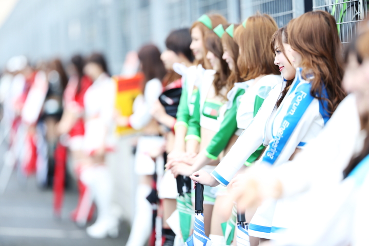 ピットウォーク: レースクイーン