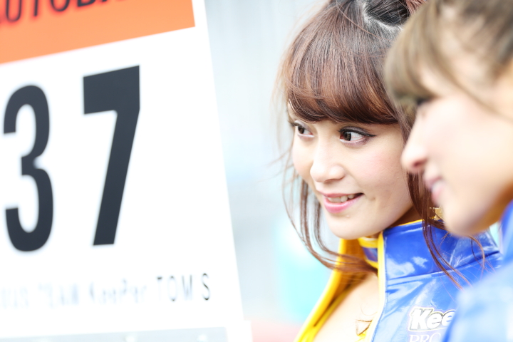 ピットウォーク: レースクイーン