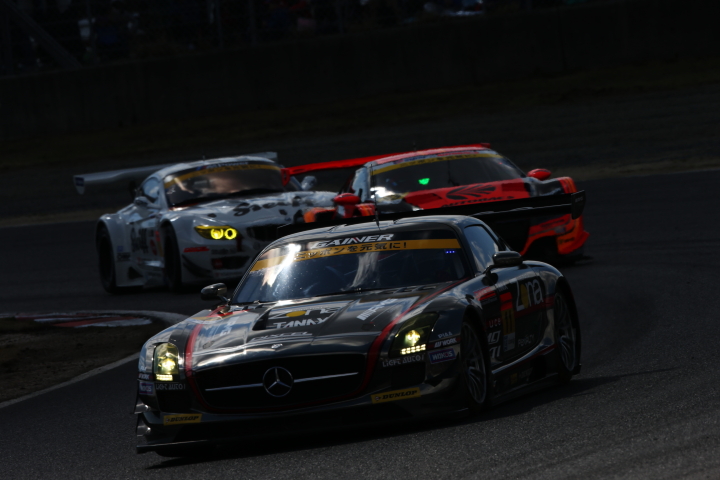 決勝レース: 平中克幸／ビヨン・ビルドハイム組（GT300:GAINER DIXCEL SLS）