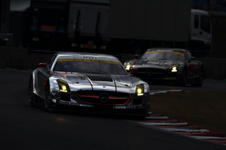 決勝レース: 和田久／土屋武士組（GT300:グリーンテック SLS AMG GT3）