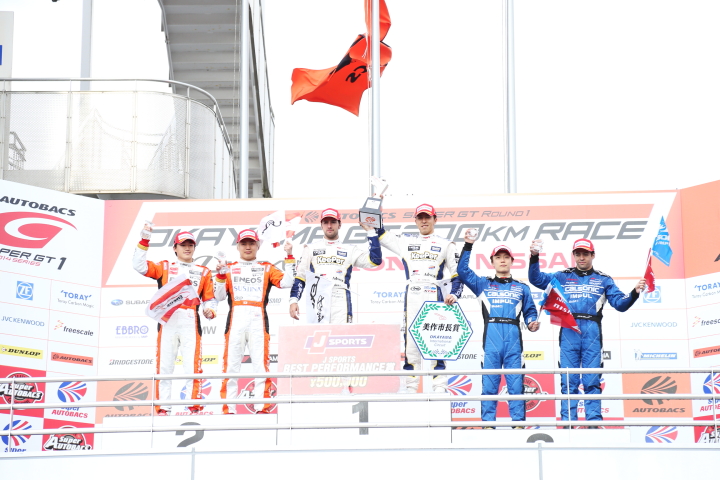 決勝レース: GT500クラスの暫定表彰式