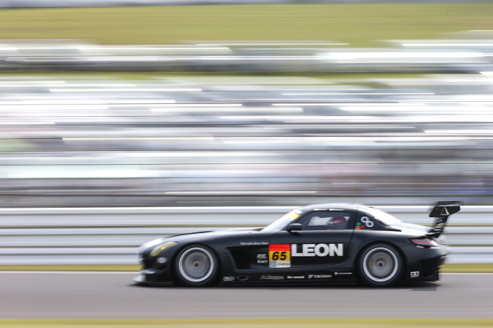 フリー走行: 黒澤治樹／黒澤翼組（GT300:LEON SLS）