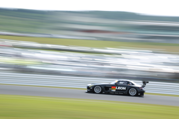 フリー走行: 黒澤治樹／黒澤翼組（GT300:LEON SLS）