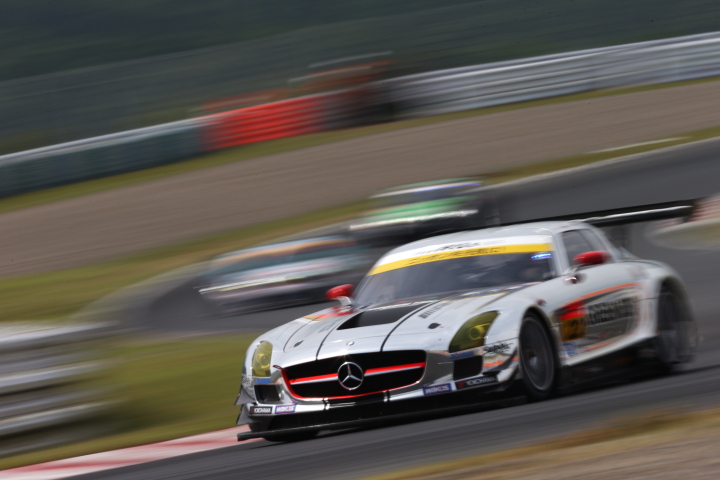 サーキットサファリ: 和田久／土屋武士組（GT300:グリーンテック SLS AMG GT3）