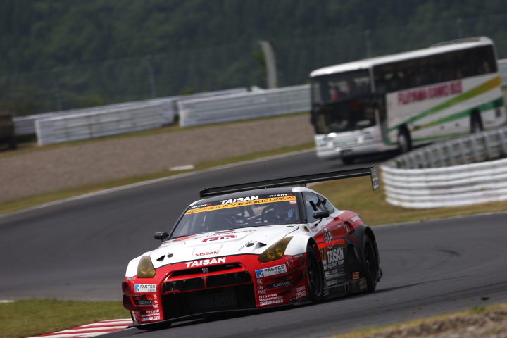 サーキットサファリ: 横溝直輝／密山祥吾組（GT300:STP タイサン GAIA POWER GT-R）