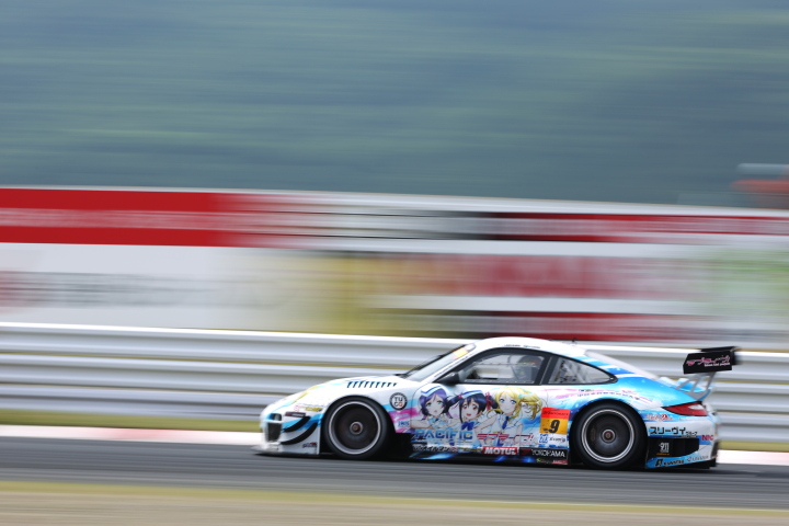 サーキットサファリ: 白坂卓也／アンドレ・クート組（GT300:国立音ノ木坂学院NACポルシェwith DR）