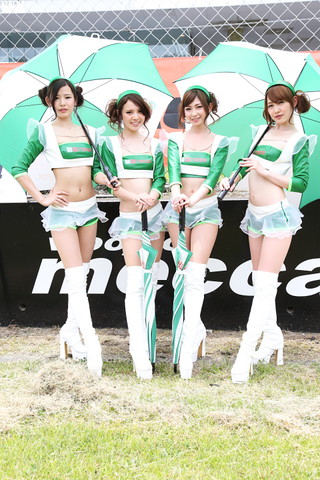 ピットウォーク: レースクイーン