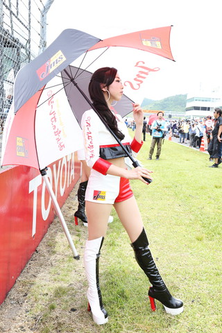 ピットウォーク: レースクイーン