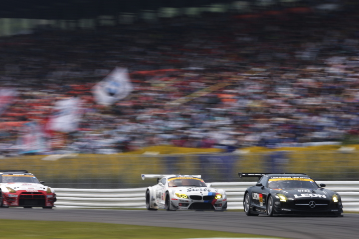 決勝レース: GT300クラス、中段の争い