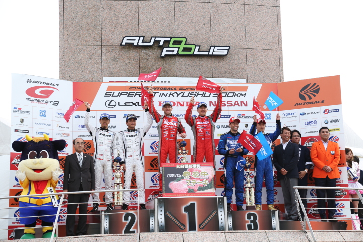 決勝レース: GT500クラスの暫定表彰式