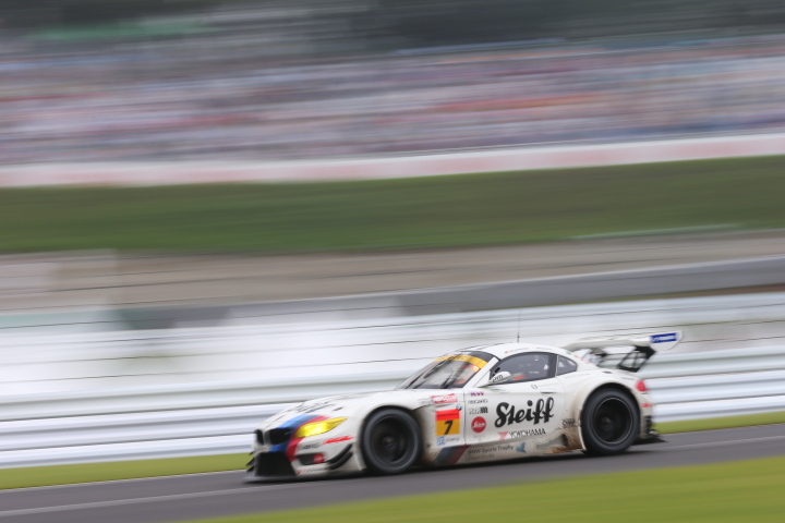 決勝レース: ヨルグ・ミューラー（GT300:Studie BMW Z4）