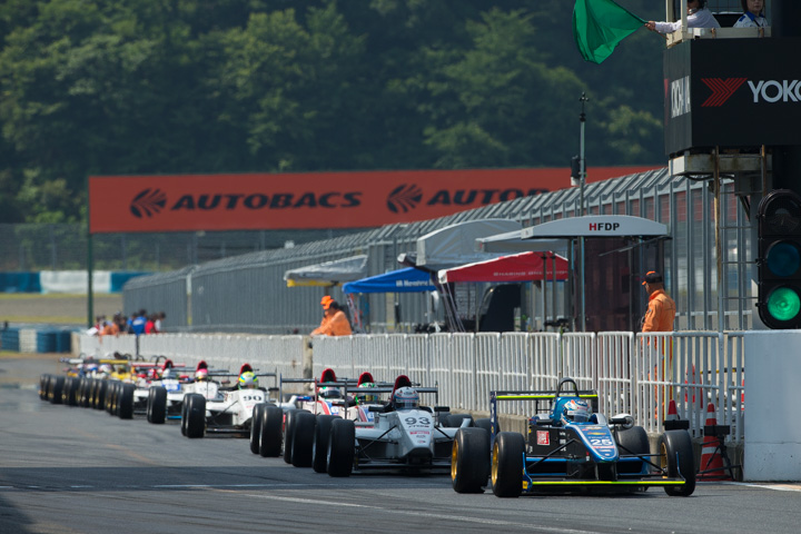 公式予選: 15分間のセッションがスタート